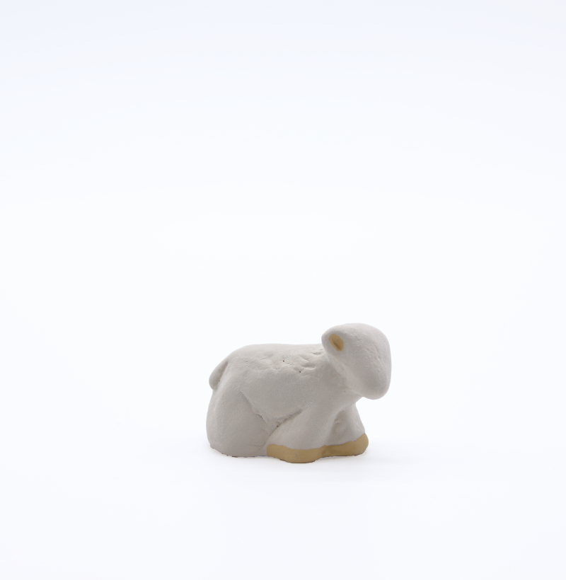 Mouton debout blanc produit petits animaux